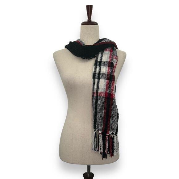 NWOT Style & Co Black Red Plaid Scarf with Fringe Winter Holiday Warm Soft NEW - Picture 11 of 14